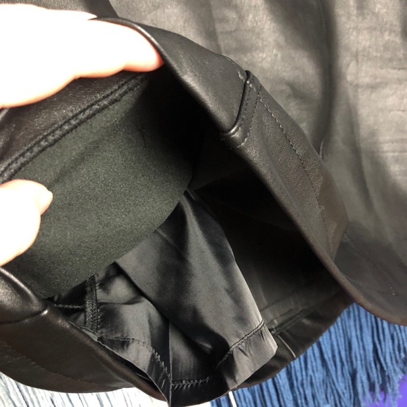 ⭐️ Host Pick ⭐️ Leather Skirt with Pockets - Picture 6 of 10